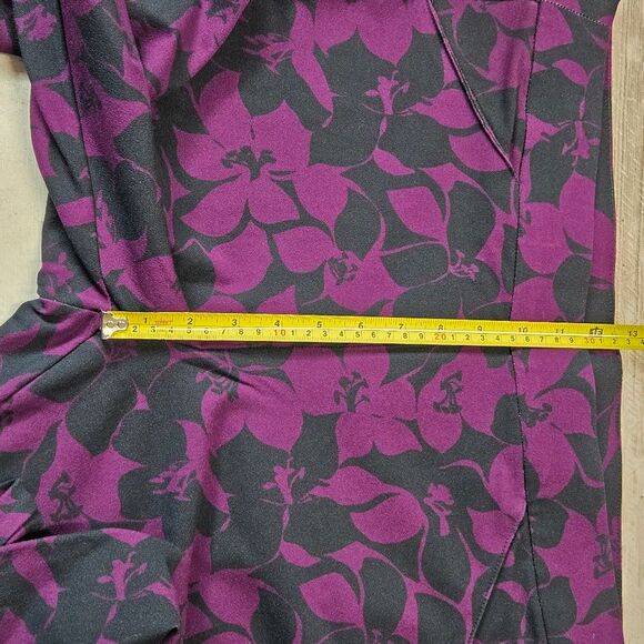 Chicos Travelers Pants Crepe Floral Straight Leg Pull On Sz 2R 12R Purple Travel - Picture 6 of 15